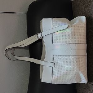 TAHARI White Leather Shoulder bag